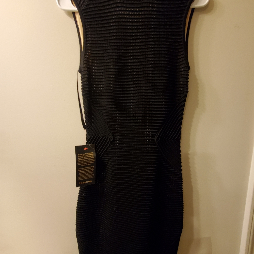 clothes - Picture 3 of 16